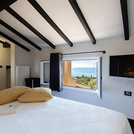 Terra Rossa By Konnect, Views To Ionian Sea Villa Spartylas